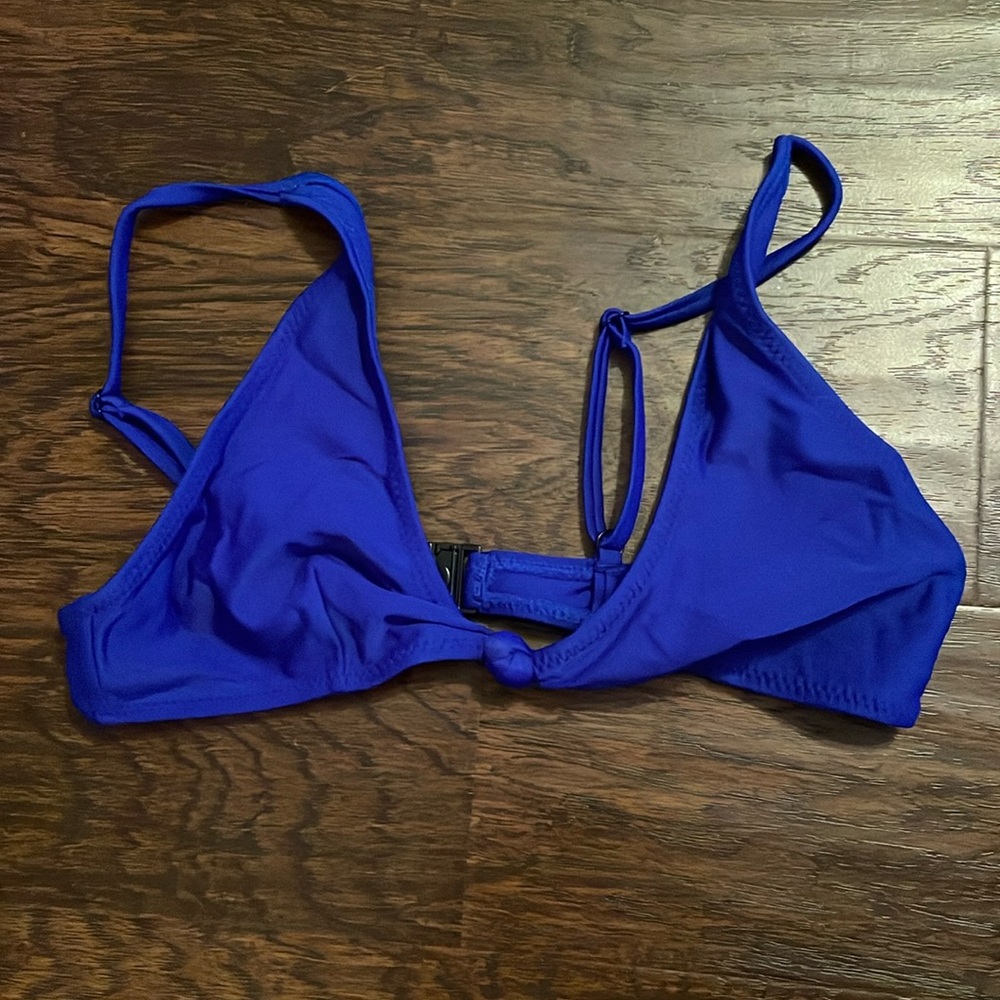 White fox royal blue bikini top. Size XS